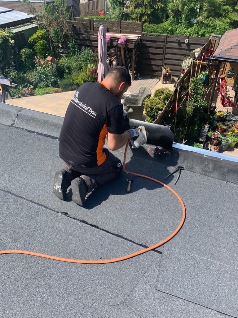 Dakrenovatie laten uitvoeren door Zyan